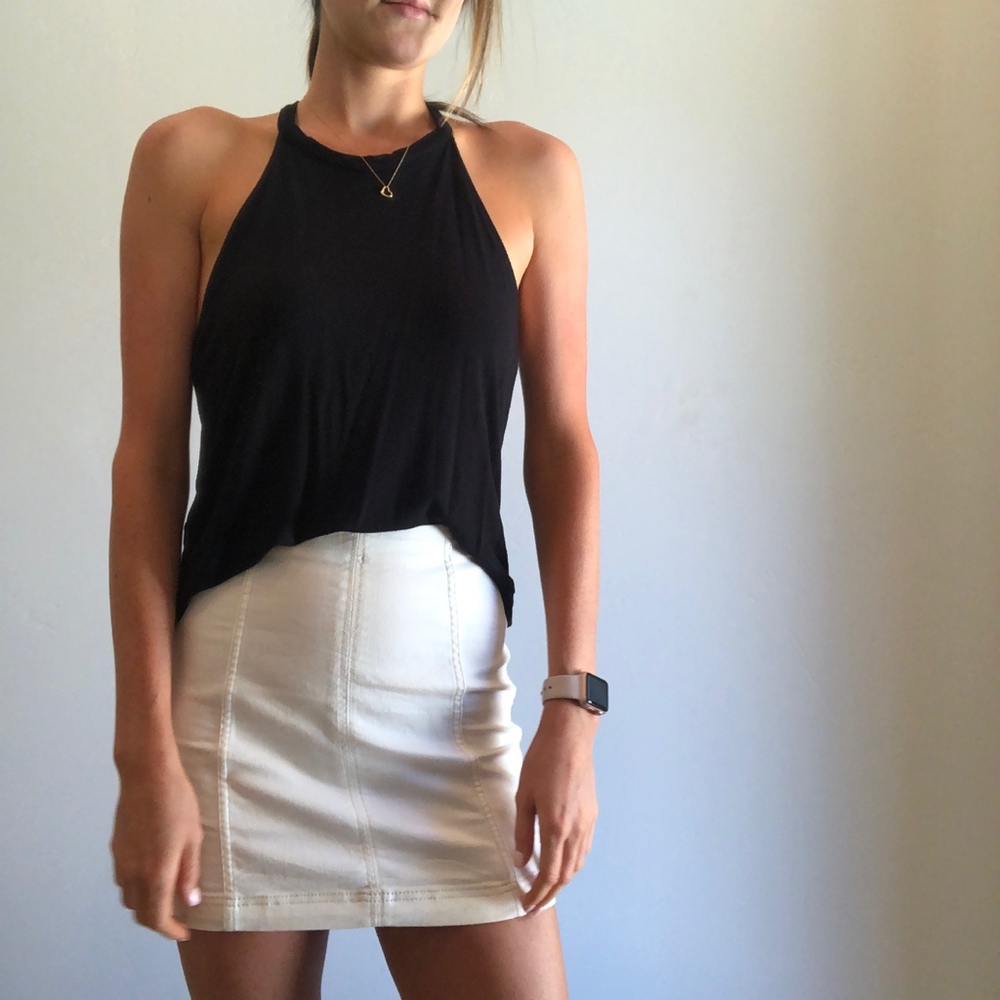 Braided Back Halter Tank - Picture 6 of 7
